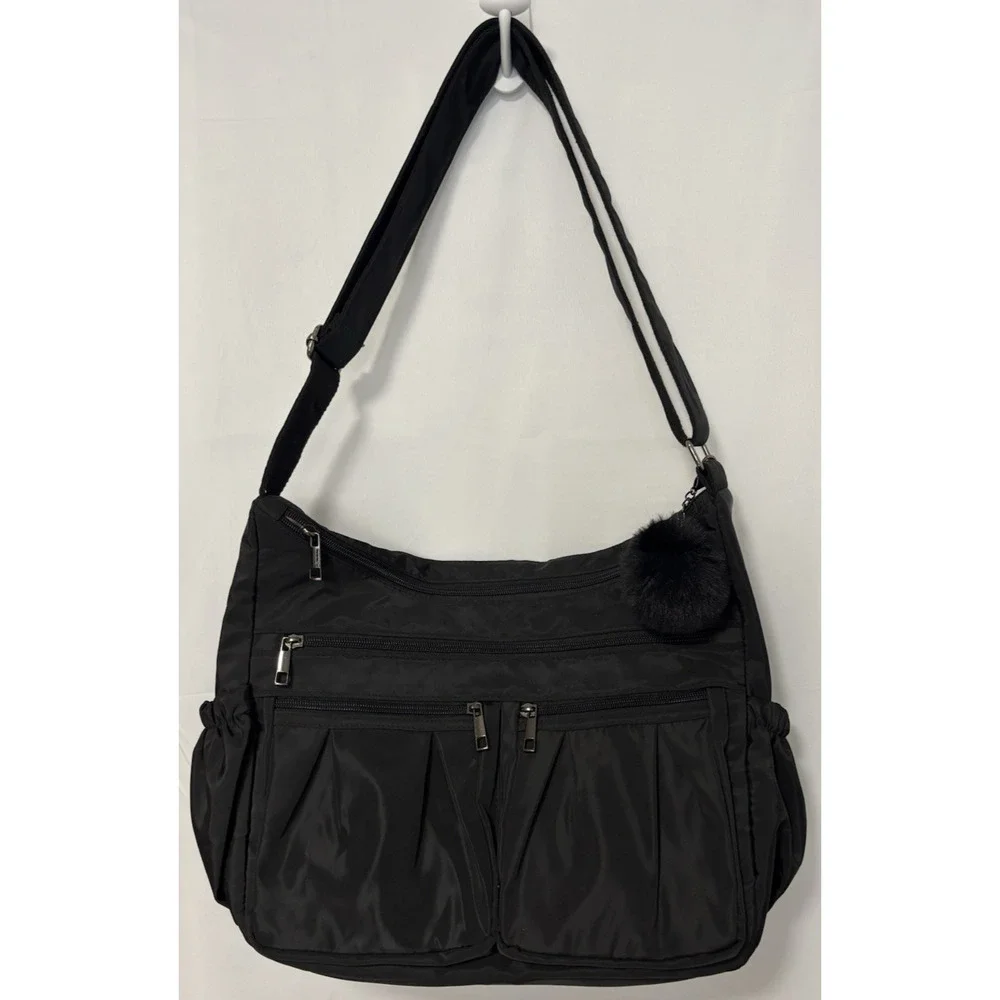 Women's Black Basic Shoulder Bag Purse‎ Essential Everyday Staple Neutral Travel